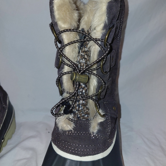 Khombu Black and Brown Winter Women's Boots with Faux Fur Sz 9 - Picture 5 of 9